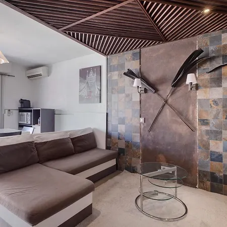 Le Maera Apartment *